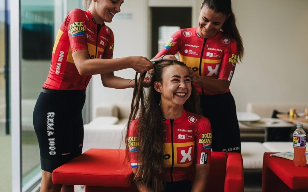 ¡HECHAS DE ACERO: EL ALMA INDOMABLE DE LAS CICLISTAS DEL TOUR DE FRANCIA FEMENIL!