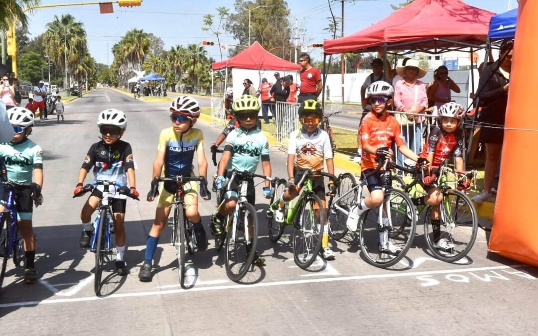 Lágrimas, pedales y gloria: El corazón latió a mil por hora en la Clásica de Feria Ciclismo Infantil Lagos de Moreno 2026